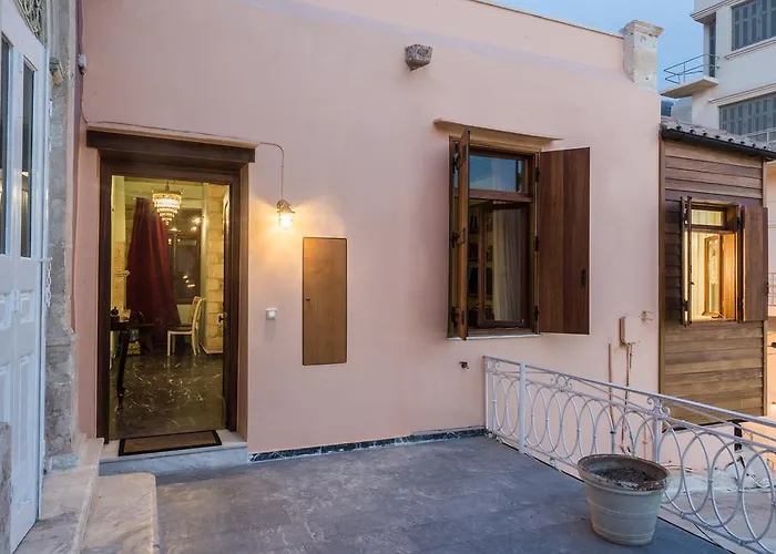 Plaza Apartment